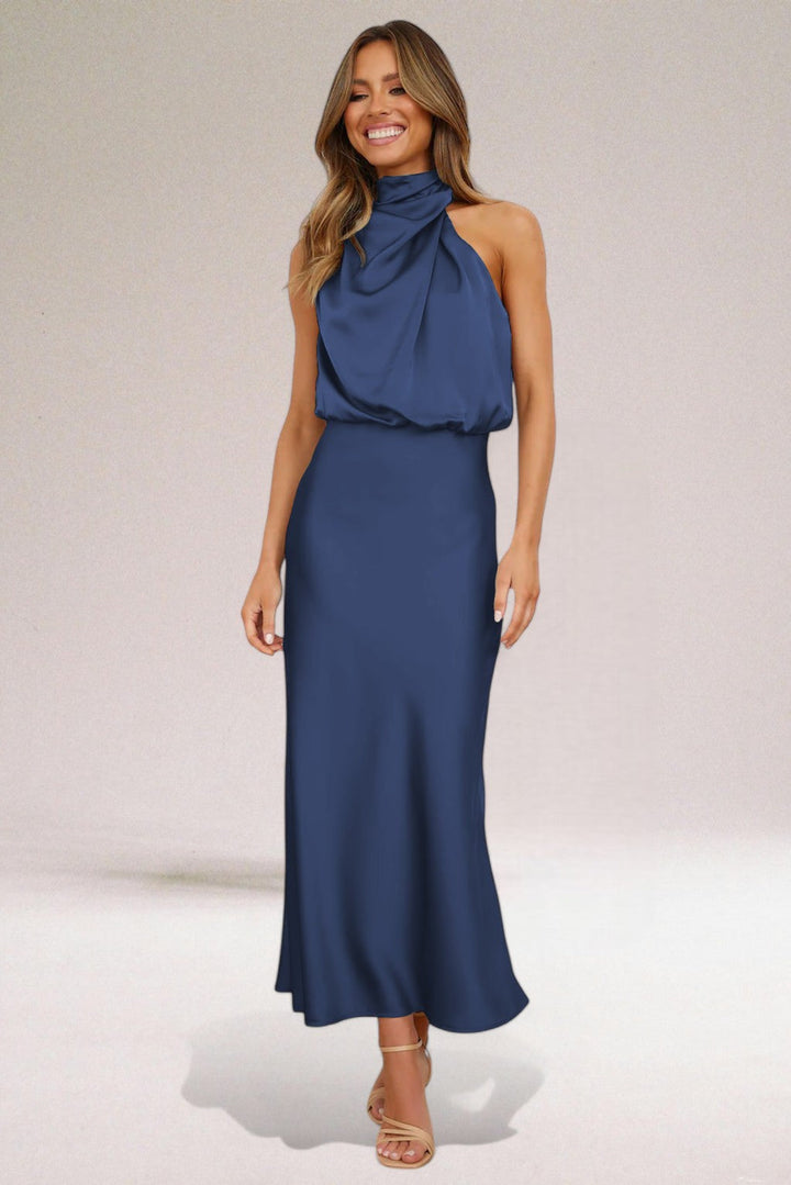 Elara Satin-Abendkleid mit Neckholder in Marineblau
