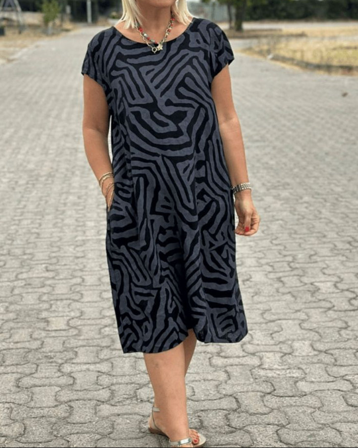 Solinaprint | Kleid mit Rundhalsausschnitt und Wunderschönem, Bauchbedeckendem Print