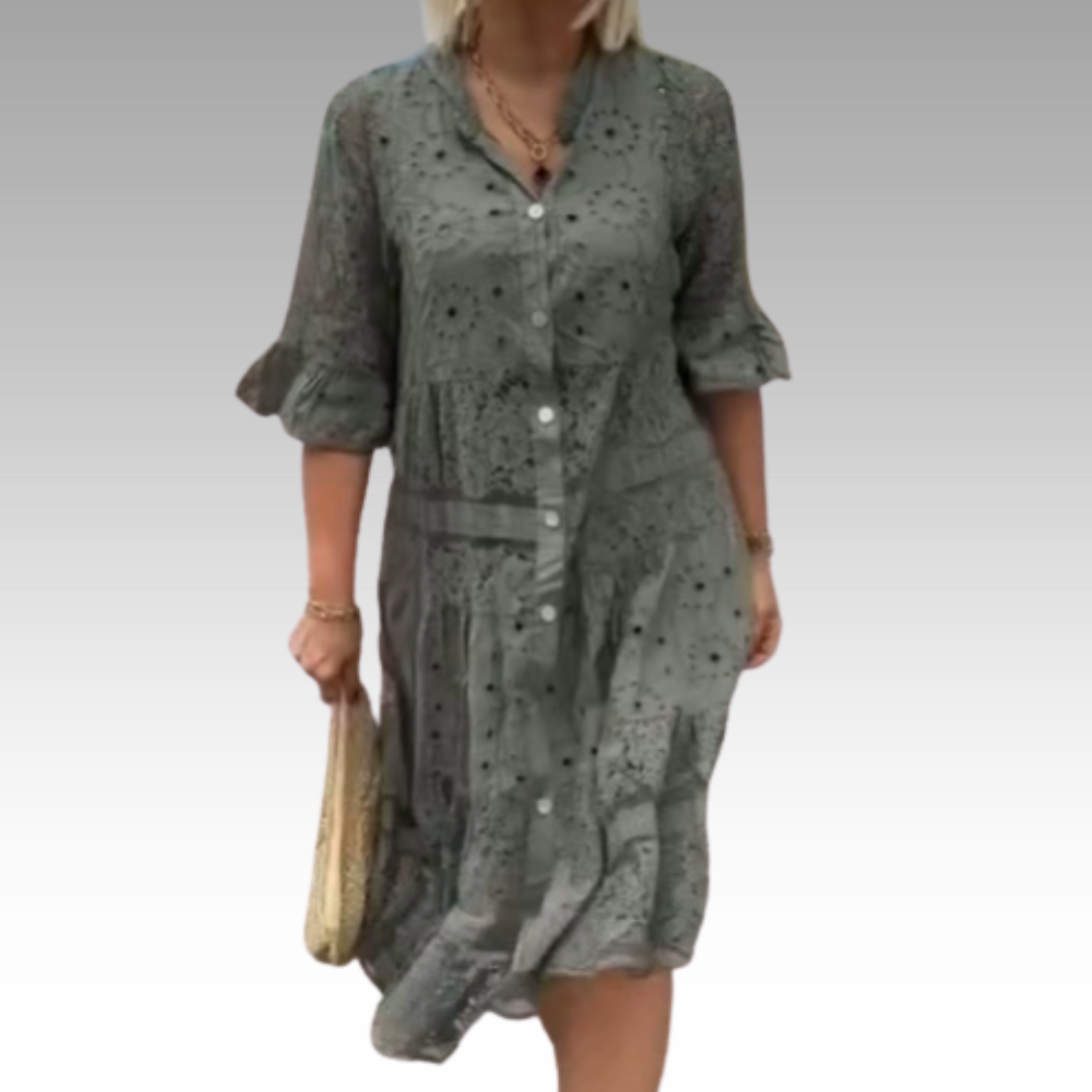 Emberlystick | Locker sitzendes Kleid mit Stickerei und Knopfleiste