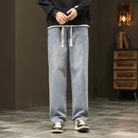 Strassjeans | Straight-Jeans mit Strassdetails