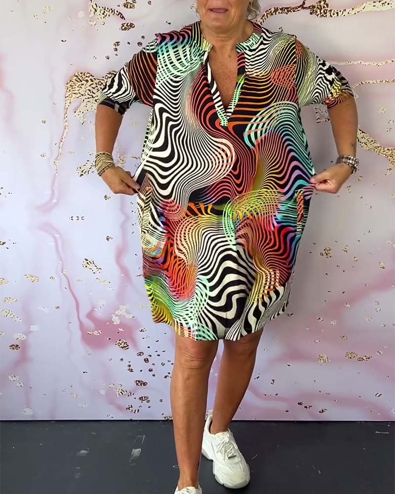 Royafarbe | Farbenfrohes Kleid mit V-Ausschnitt