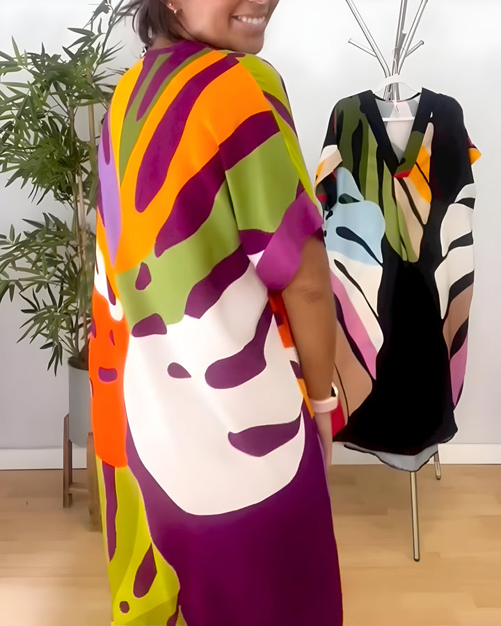 Leafaramuster | Lockeres Kleid mit farbenfrohem Blattmuster