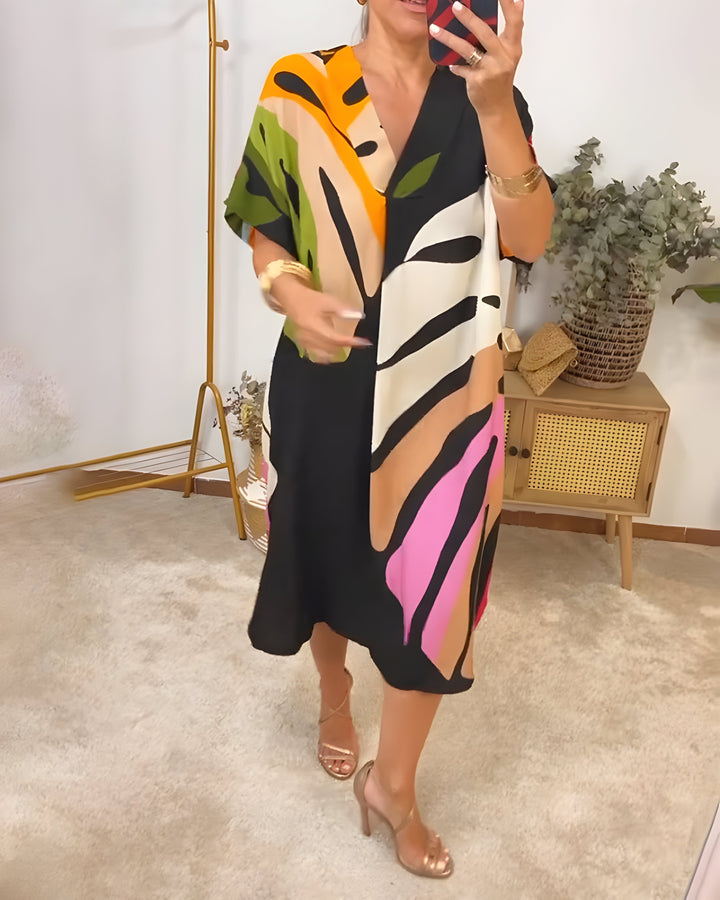 Leafaramuster | Lockeres Kleid mit farbenfrohem Blattmuster