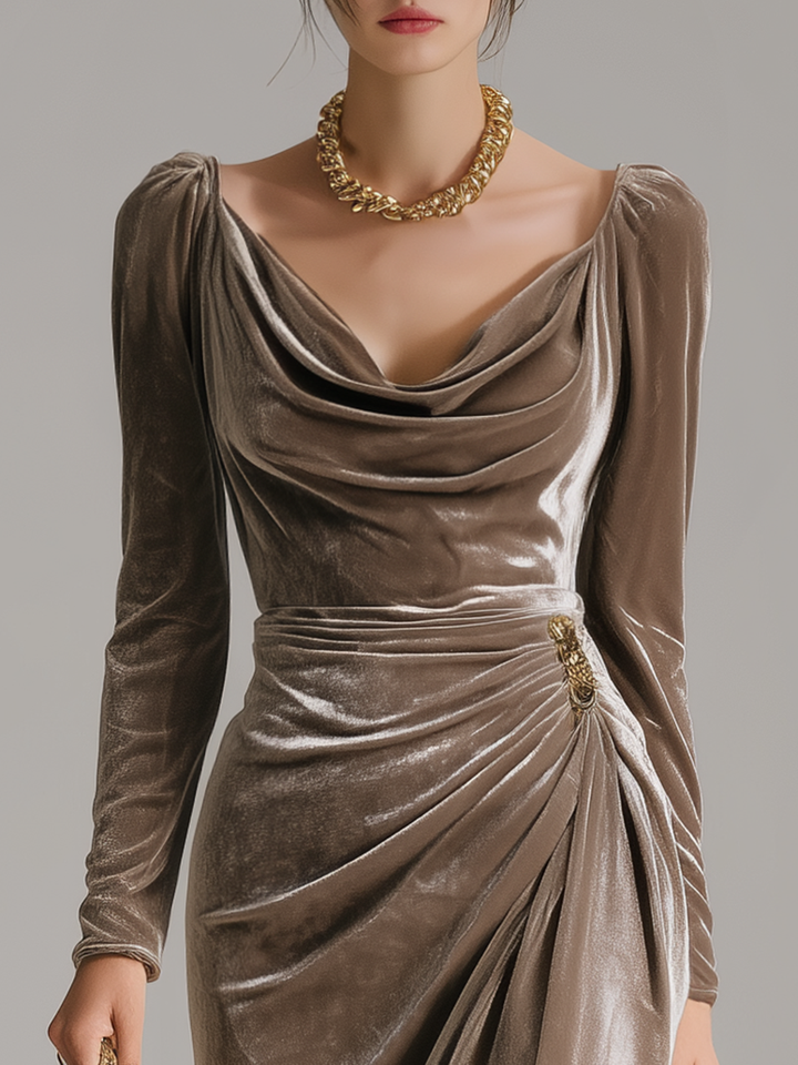 Arabella Samt-Midikleid – Gesamtansicht