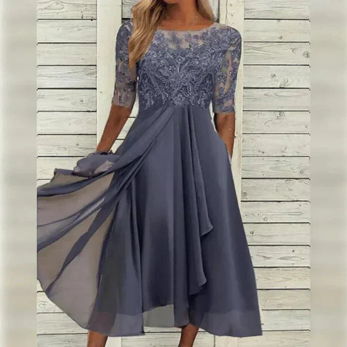 Spitzenzauber | Elegantes Spitzenkleid