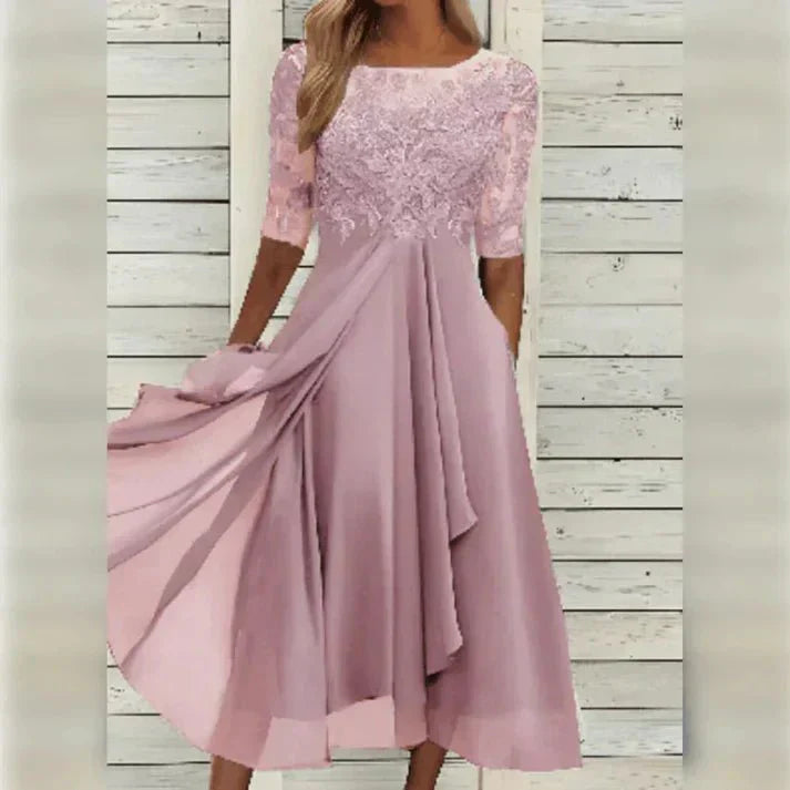 Spitzenzauber | Elegantes Spitzenkleid