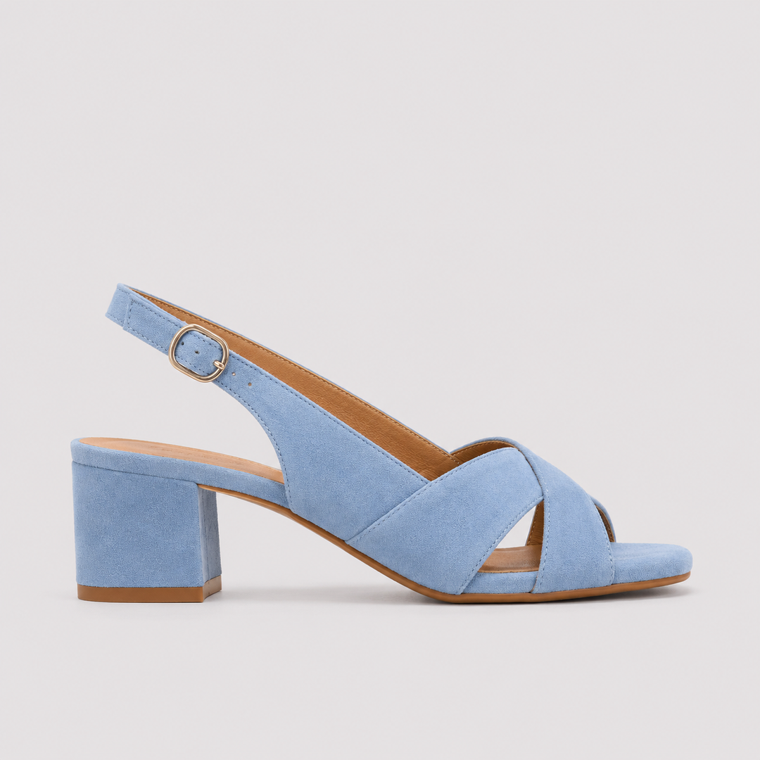Celeste hellblaue Sandalen – Vorderansicht