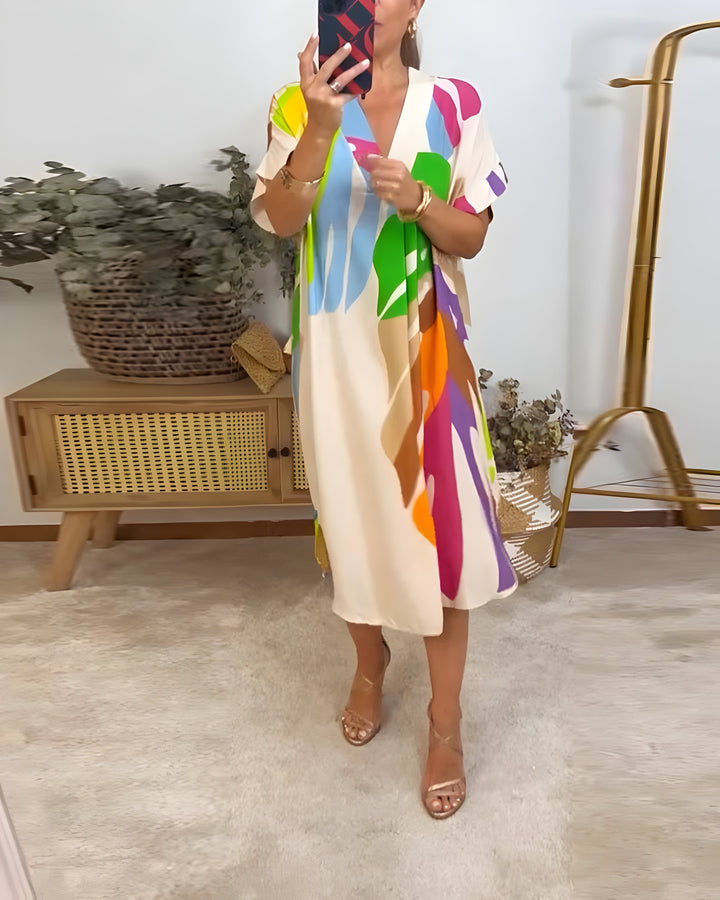Leafaramuster | Lockeres Kleid mit farbenfrohem Blattmuster