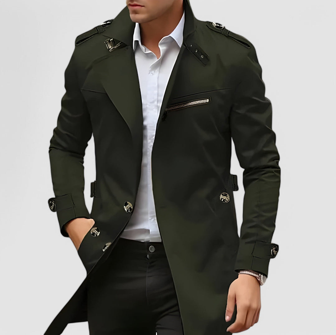 Machtvoll | Eleganter Mantel im Military-Stil