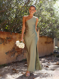 Schulterglanz | Kleid mit asymmetrischer Schulterpartie