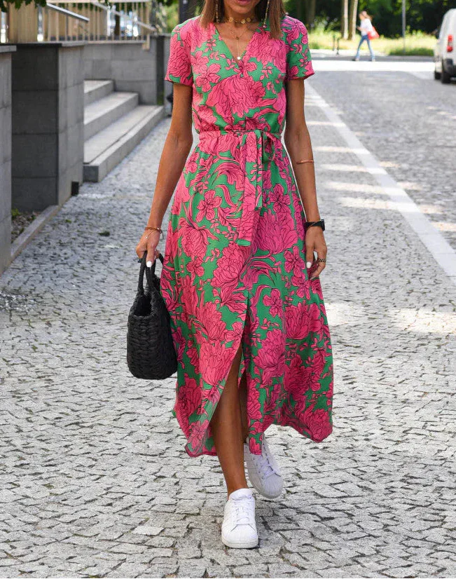 Jorlynform | Elegantes Kleid mit V-Ausschnitt und figurbetonter Passform