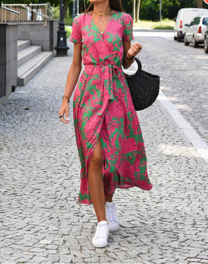 Jorlynform | Elegantes Kleid mit V-Ausschnitt und figurbetonter Passform