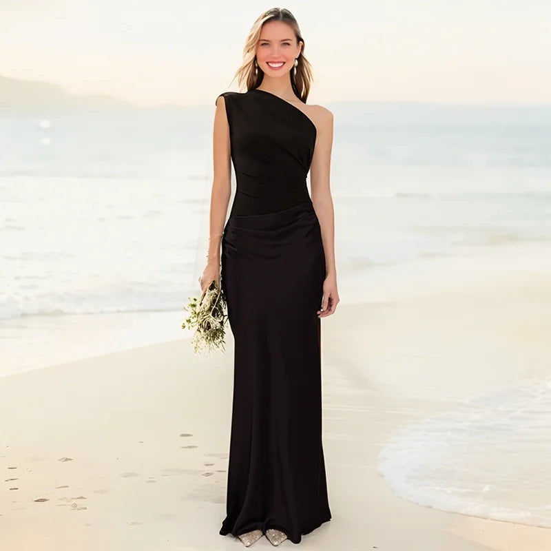 Ambersatin | Ein-Schulter Satin Maxikleid