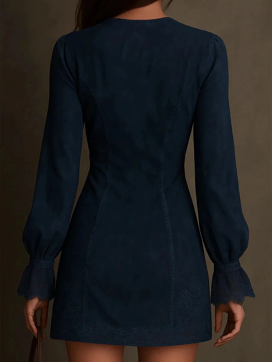 Ginaraffiniert | Kurzes Kleid aus Wildleder mit Spitze – Feminin & Raffiniert