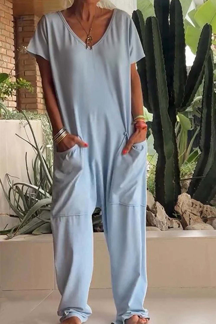 Fließmoment | Legerer Jumpsuit mit V-Ausschnitt