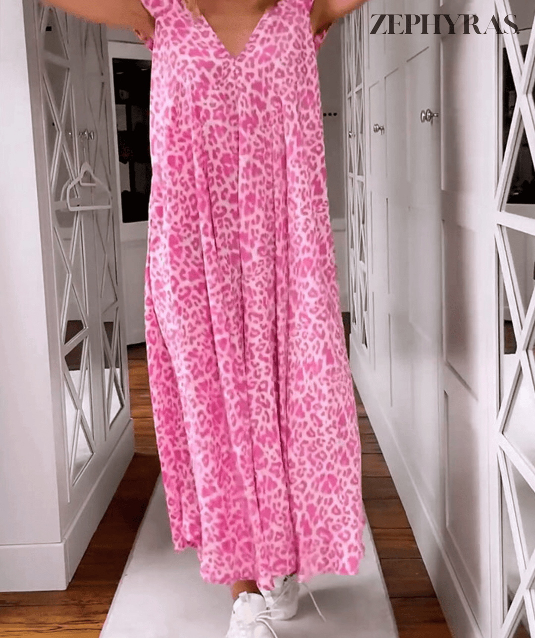 Windspiel | Bedrucktes Sommerkleid mit V-Ausschnitt