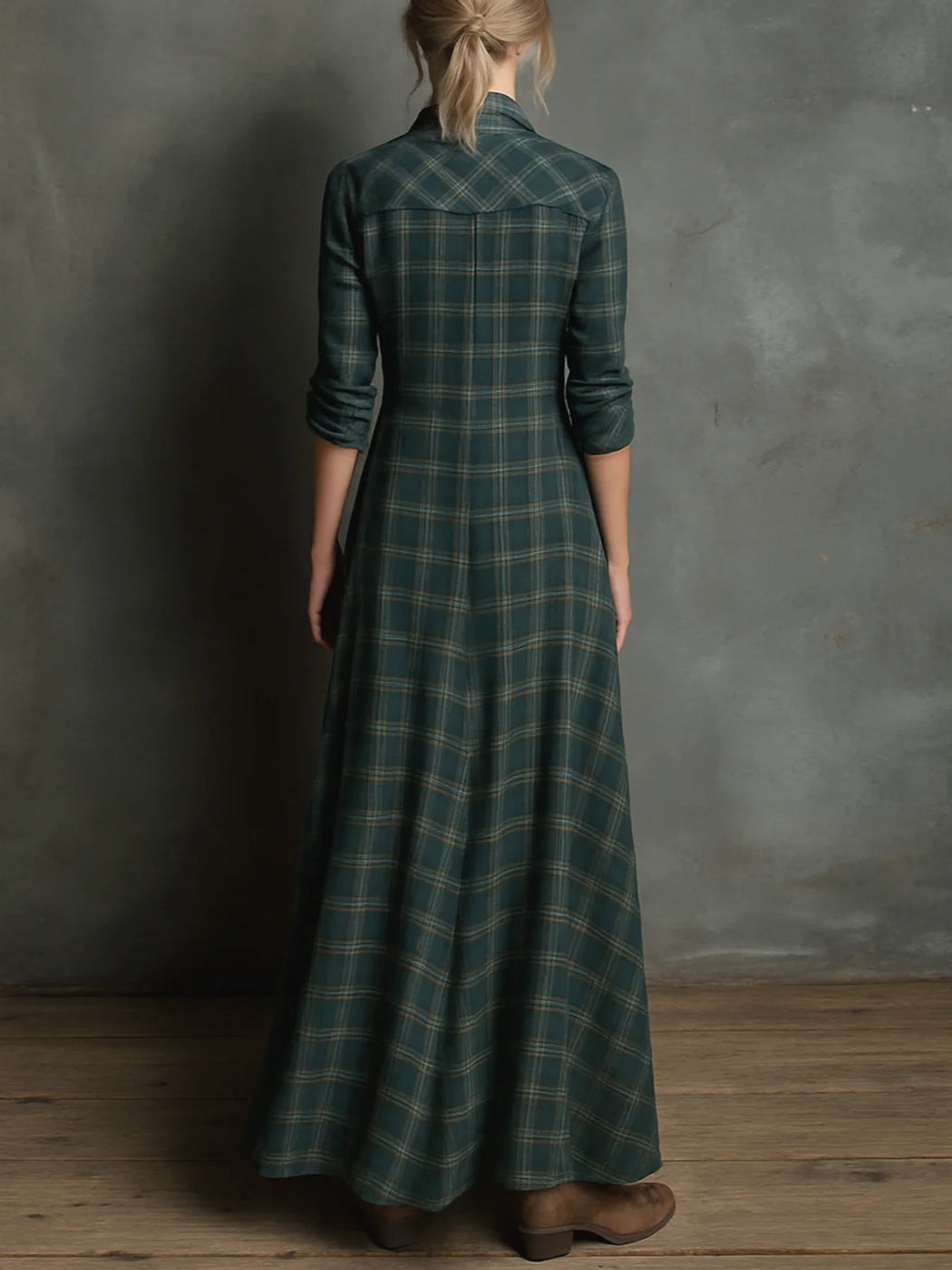 Devinekaro | Langes Kleid mit Grünem Karomuster
