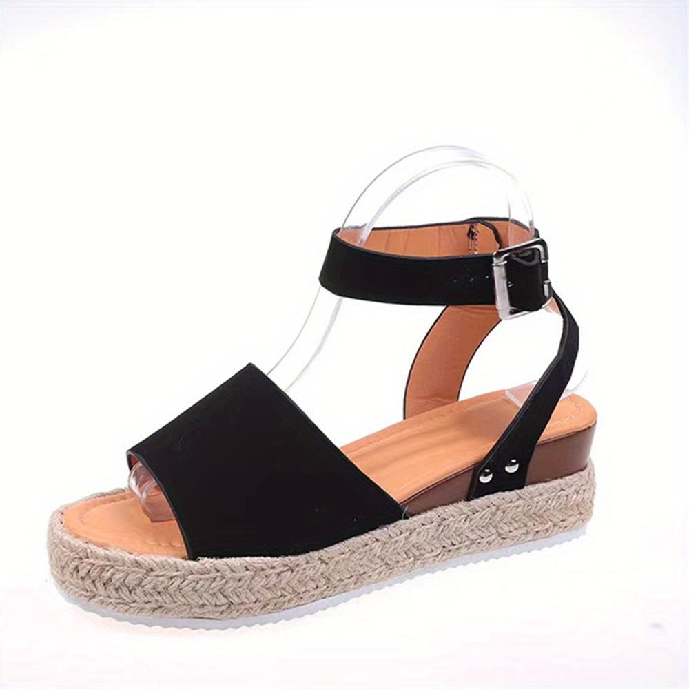 Plateaustolz | Plateausandalen mit Knöchelriemen