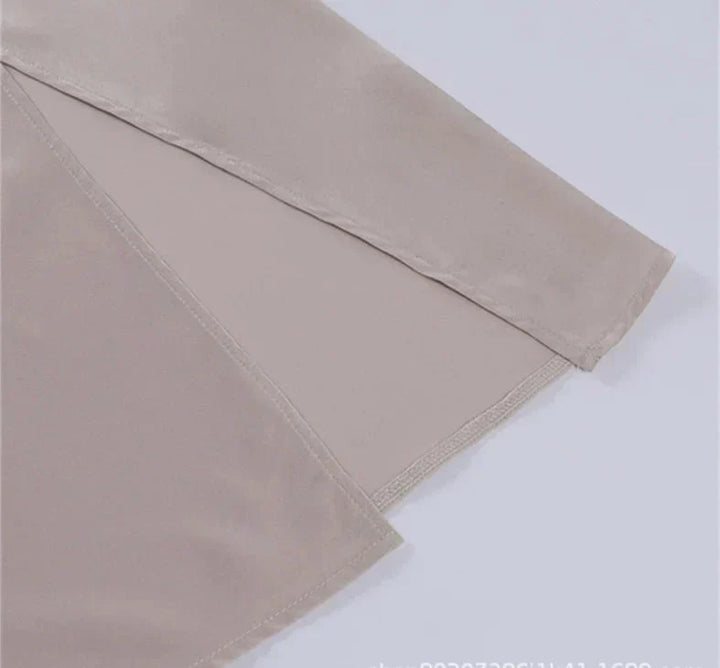 Schlicht-Schick | Elegantes Kleid mit Beinschlitz