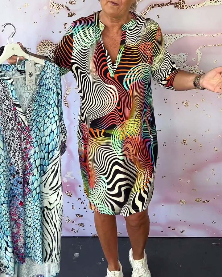 Royafarbe | Farbenfrohes Kleid mit V-Ausschnitt