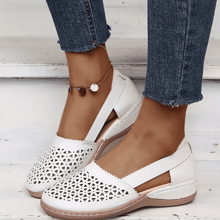Luftschritt | Perforierte Slip-On-Flats