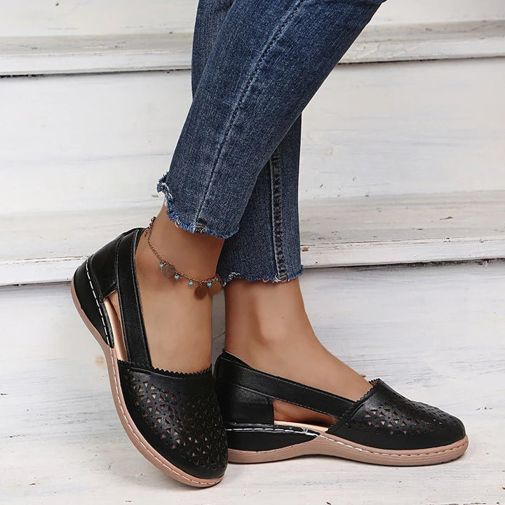 Luftschritt | Perforierte Slip-On-Flats