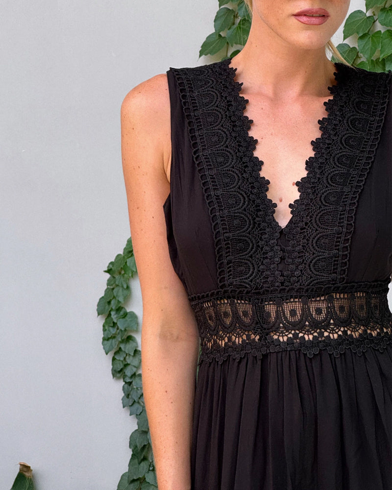 Soraboho | Ärmelloses Boho-Midikleid mit Spitzendetails
