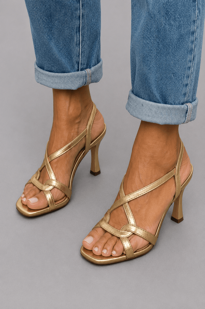 Elisabeth goldene Sandalen Detailansicht