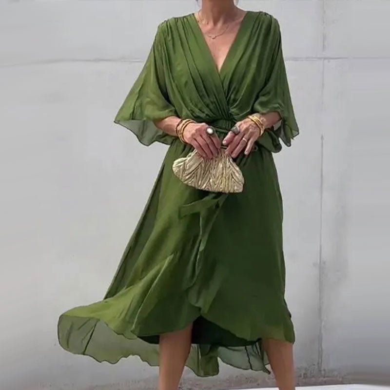 Kurven-Eleganz | Elegantes Midikleid mit V-Ausschnitt